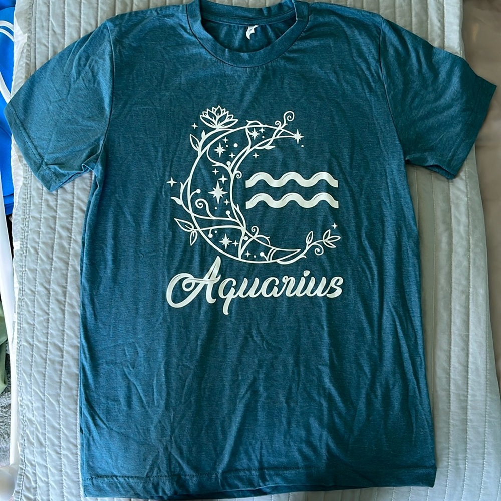 Aquarius T-shirt, blue, women’s medium